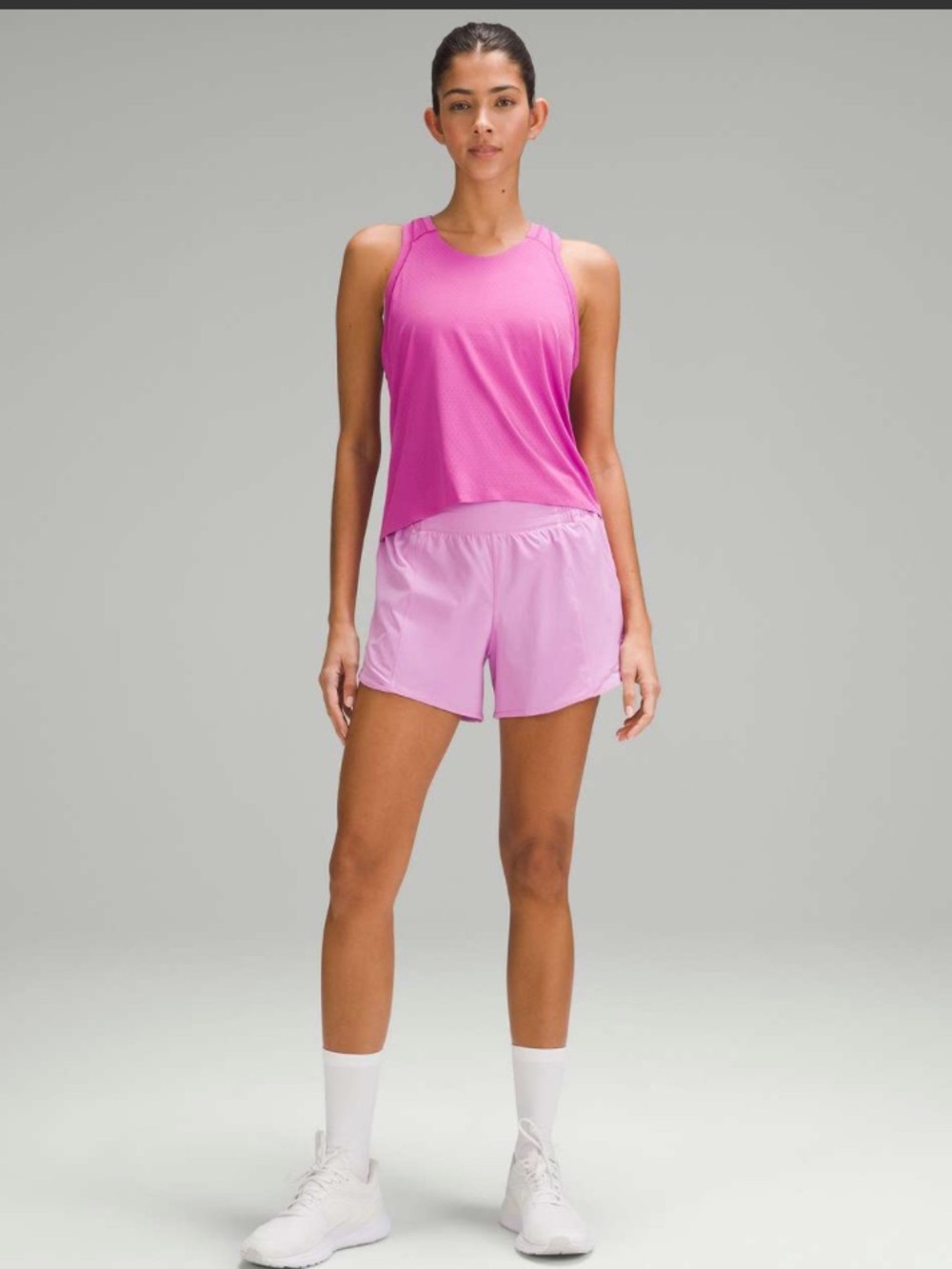 Lululemon Hotty Hot High-Rise Lined Short 4"
Sz8